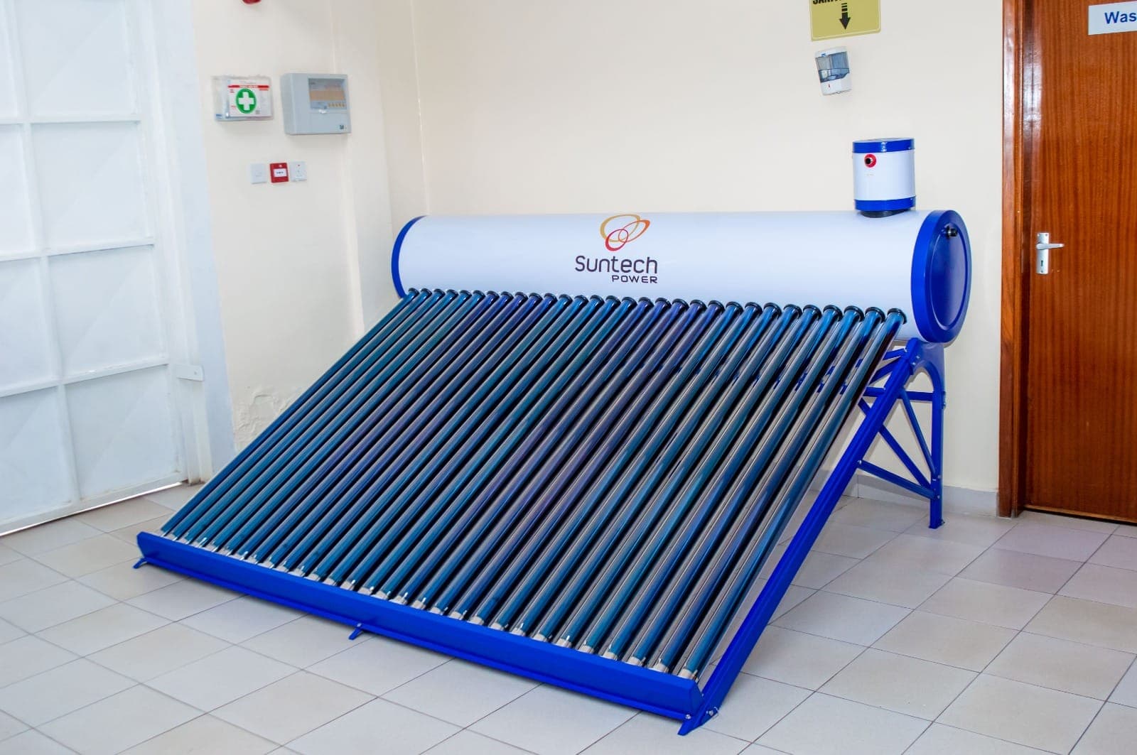 Solar water heating system - Suntech